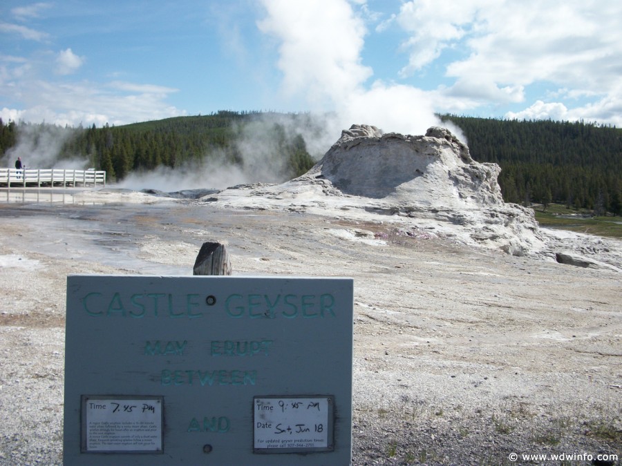 2-Upper-Geyser-Basin-087