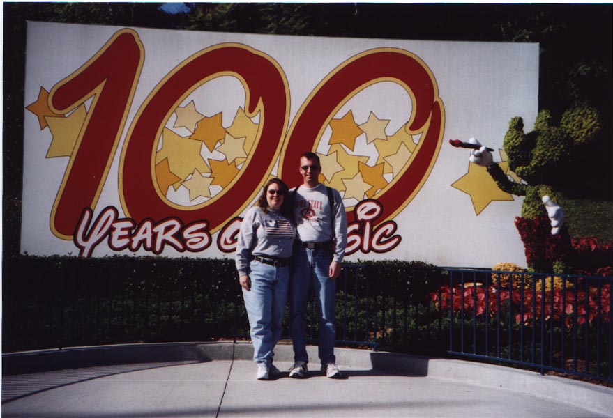 2002-MGM_entrance