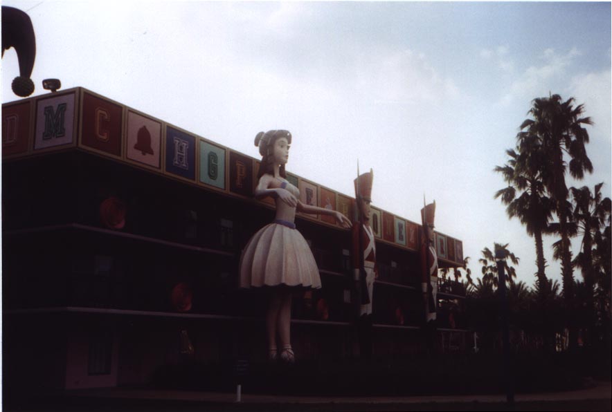 2004-All_Star_Movies_Fantasia_2000_bldg