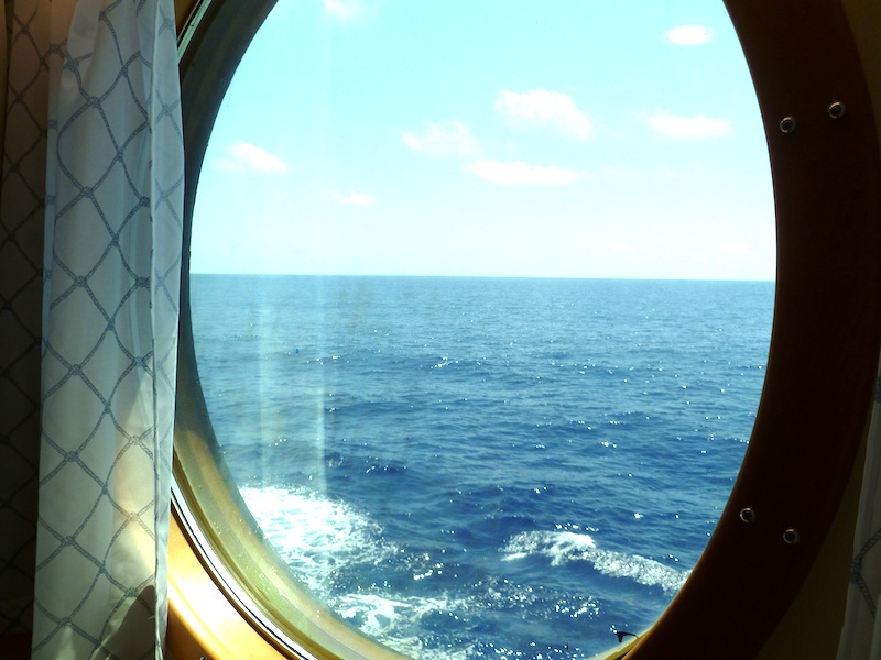 2586-porthole