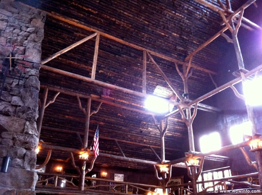 3-Old-Faithful-Inn-003