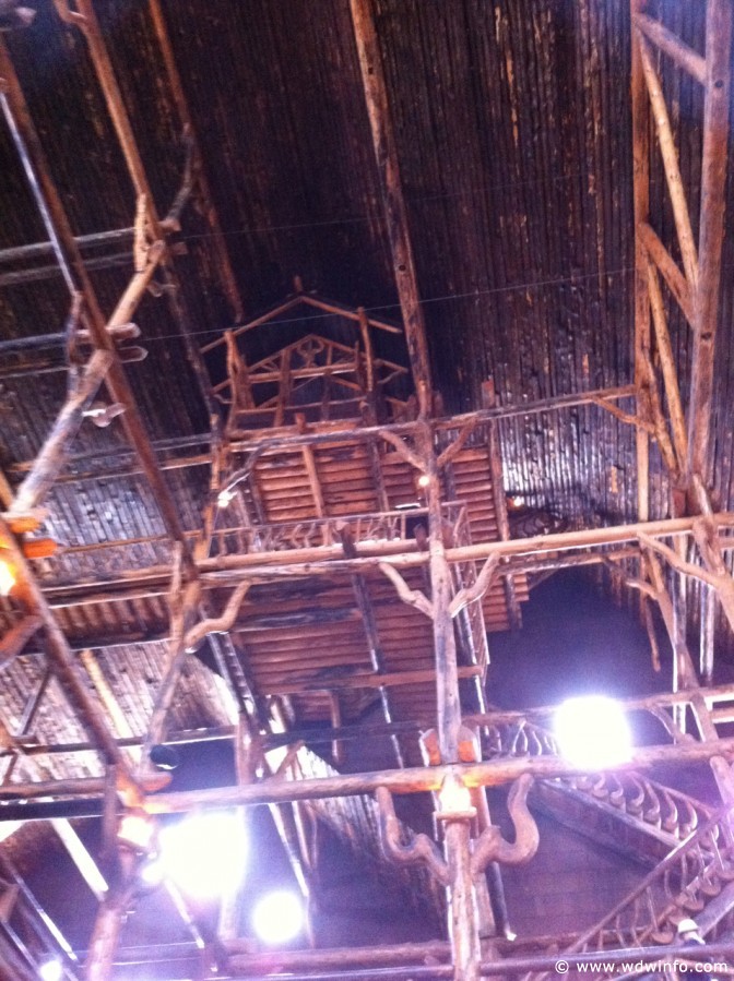 3-Old-Faithful-Inn-006