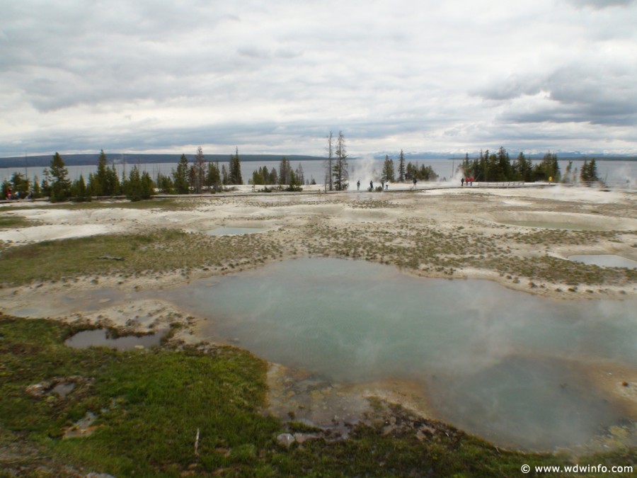 4-West-Thumb-Geyser-Basin-001