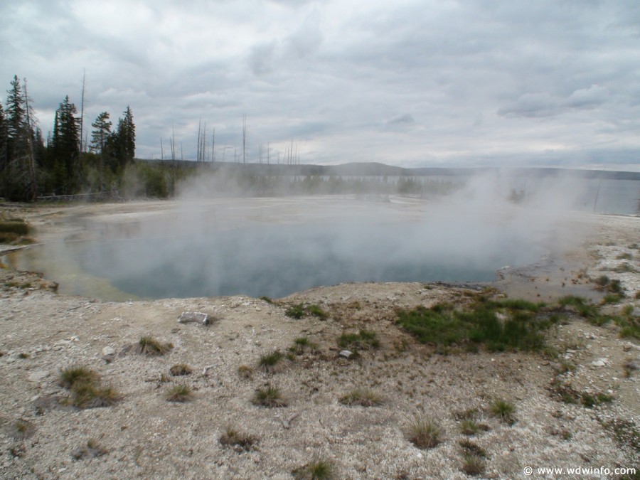 4-West-Thumb-Geyser-Basin-004