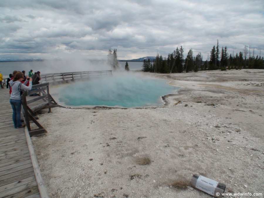 4-West-Thumb-Geyser-Basin-008