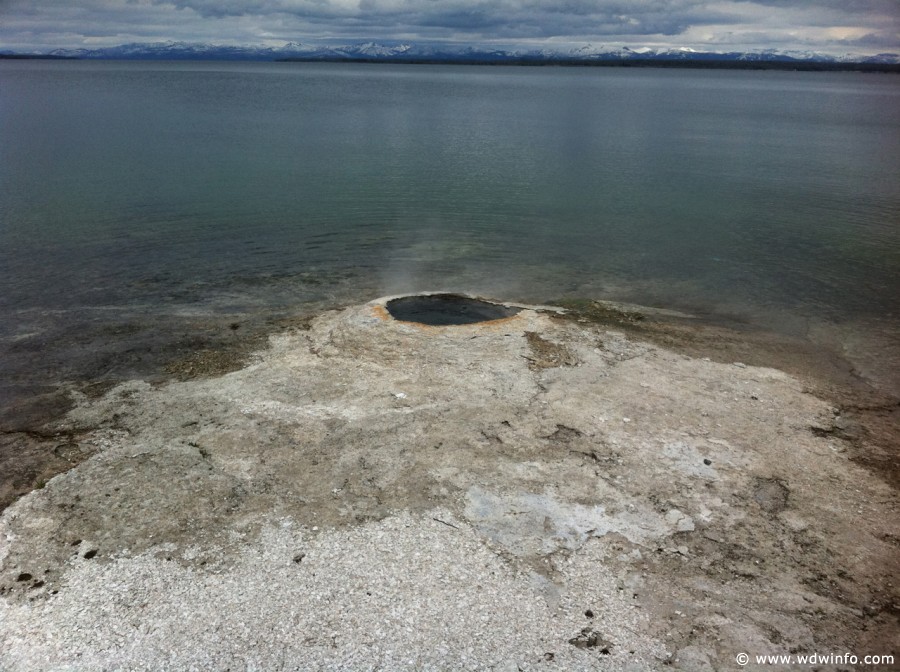 4-West-Thumb-Geyser-Basin-019