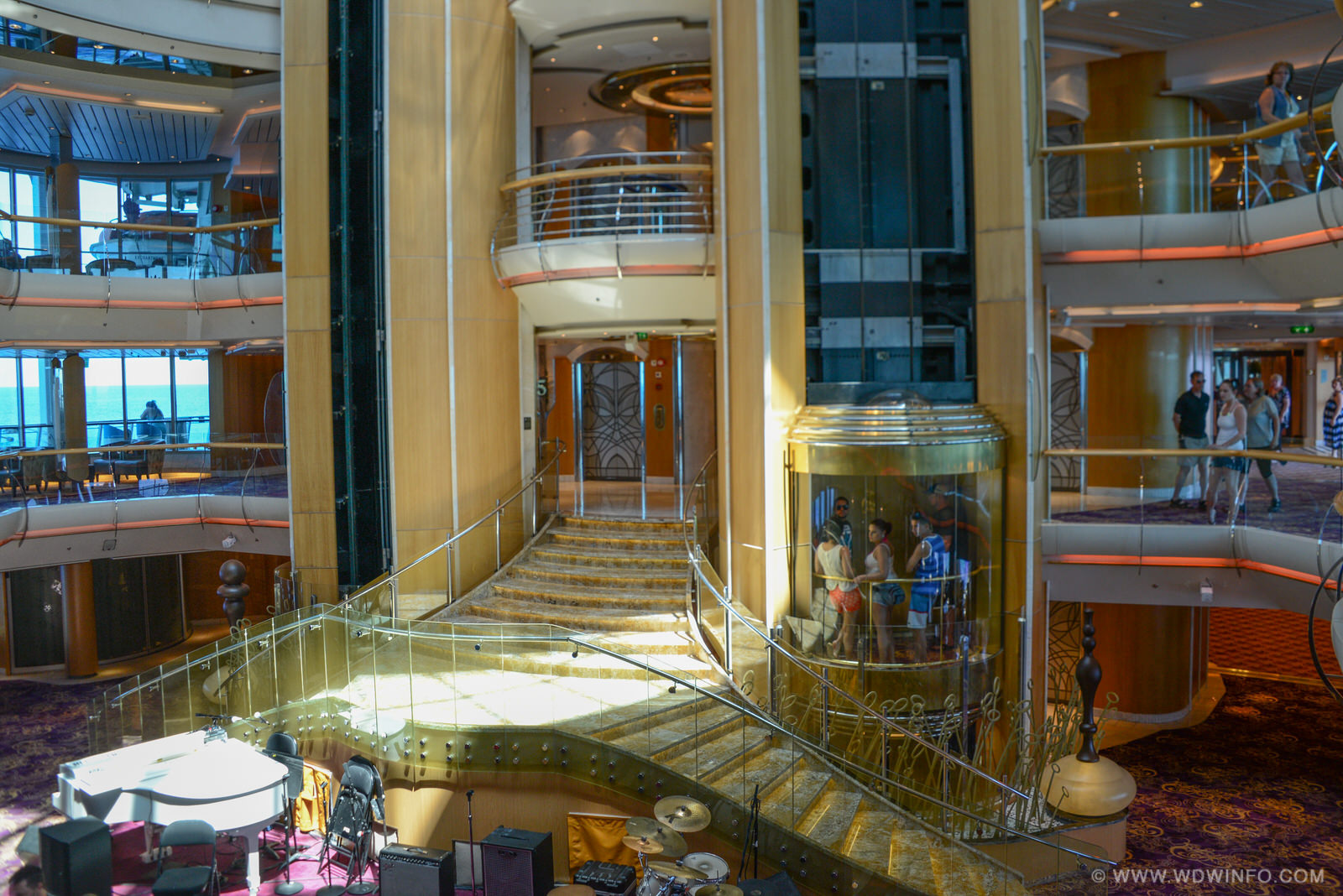 69_Royal_Caribbean_Enchantment_of_the_Seas