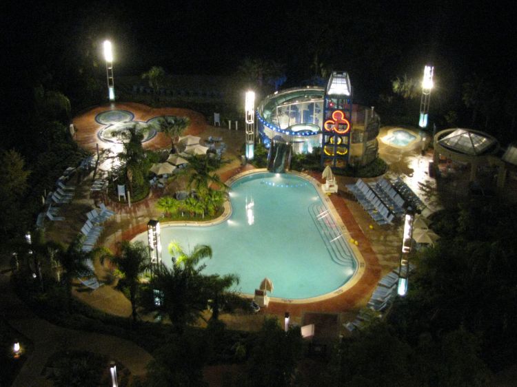 9-10_WDW_117