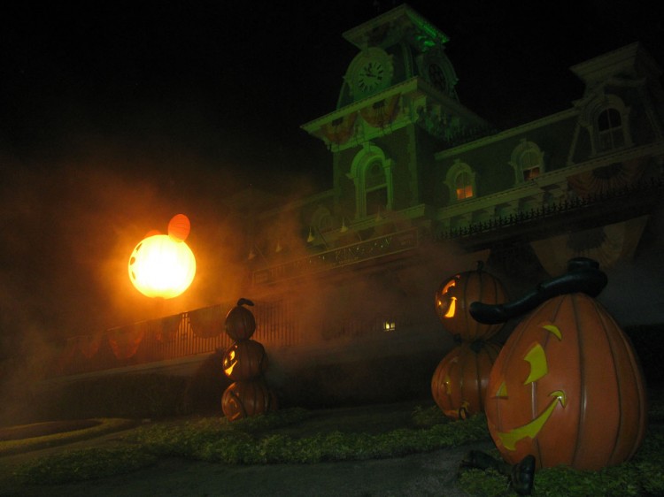 9-10_WDW_337