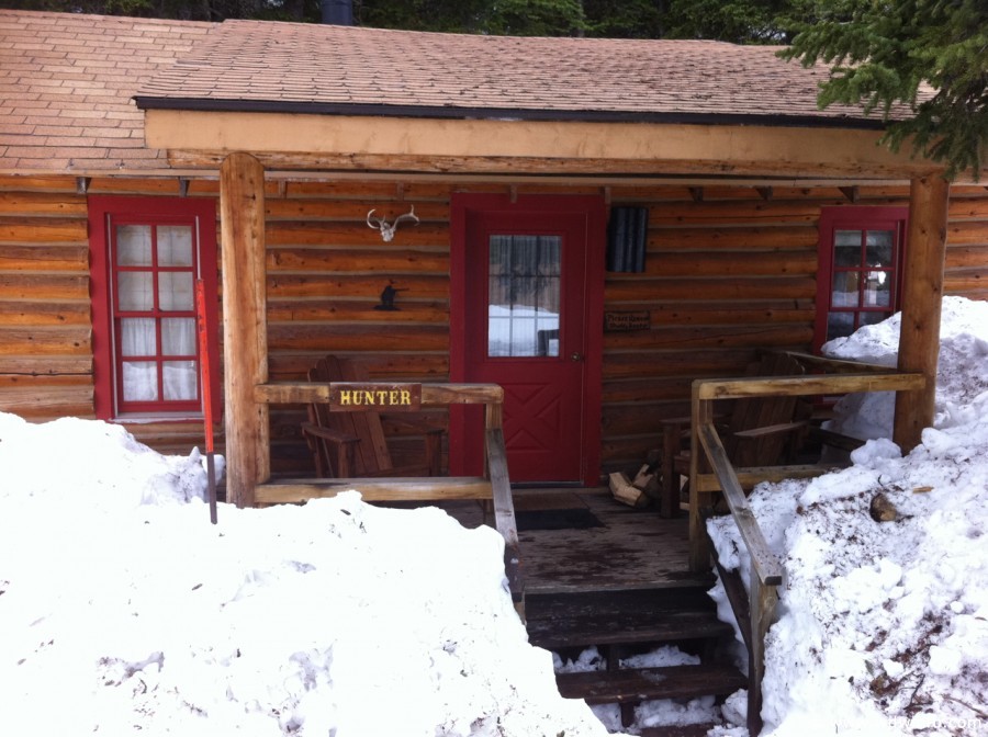 9-Brooks-Lake-Lodge-Cabin-002