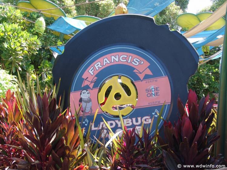 a_bugs_land_08