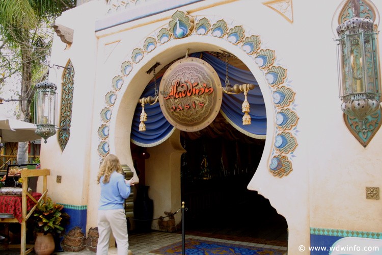 Adventureland_-_03_Aladdin