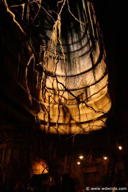 Adventureland_-_Indiana_Jones_Adventure_06