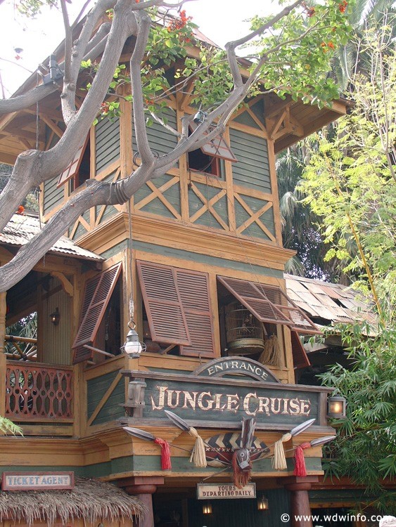 Adventureland_-_Jungle_Cruise_00a