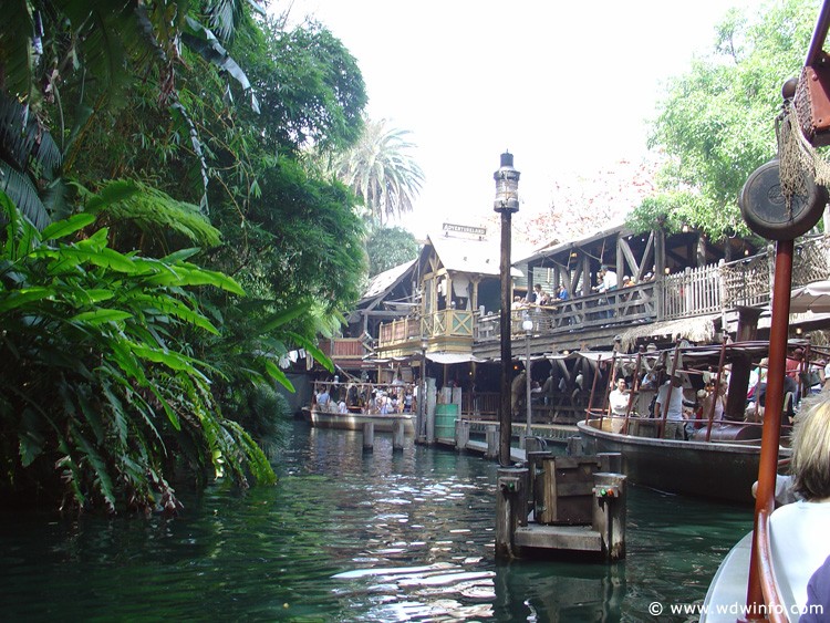 Adventureland_-_Jungle_Cruise_08