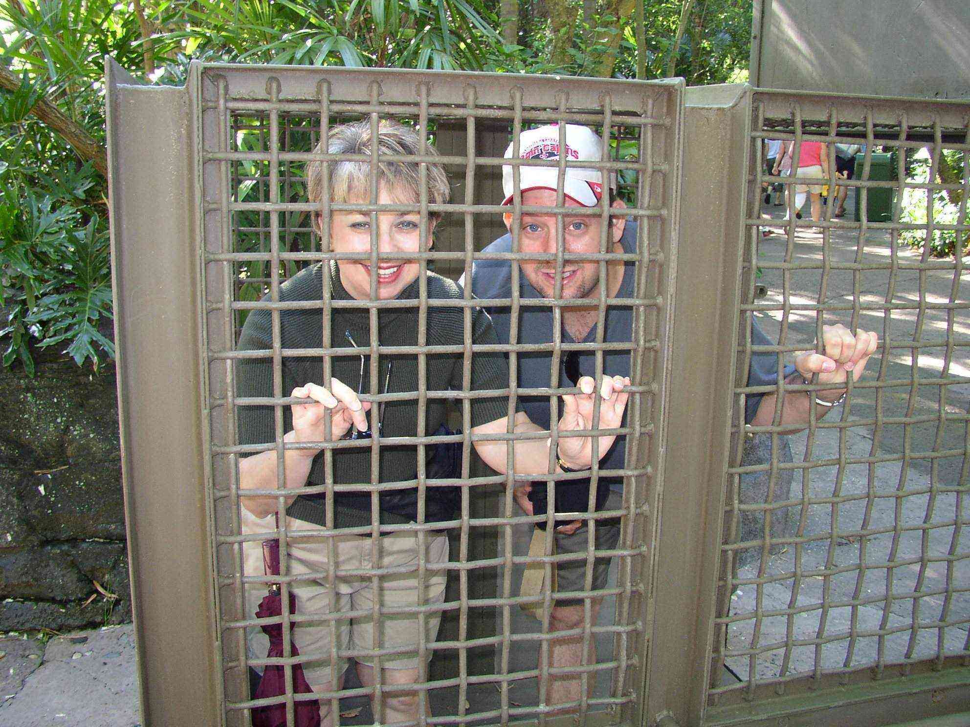 AK-Cage-Todd_Debbie