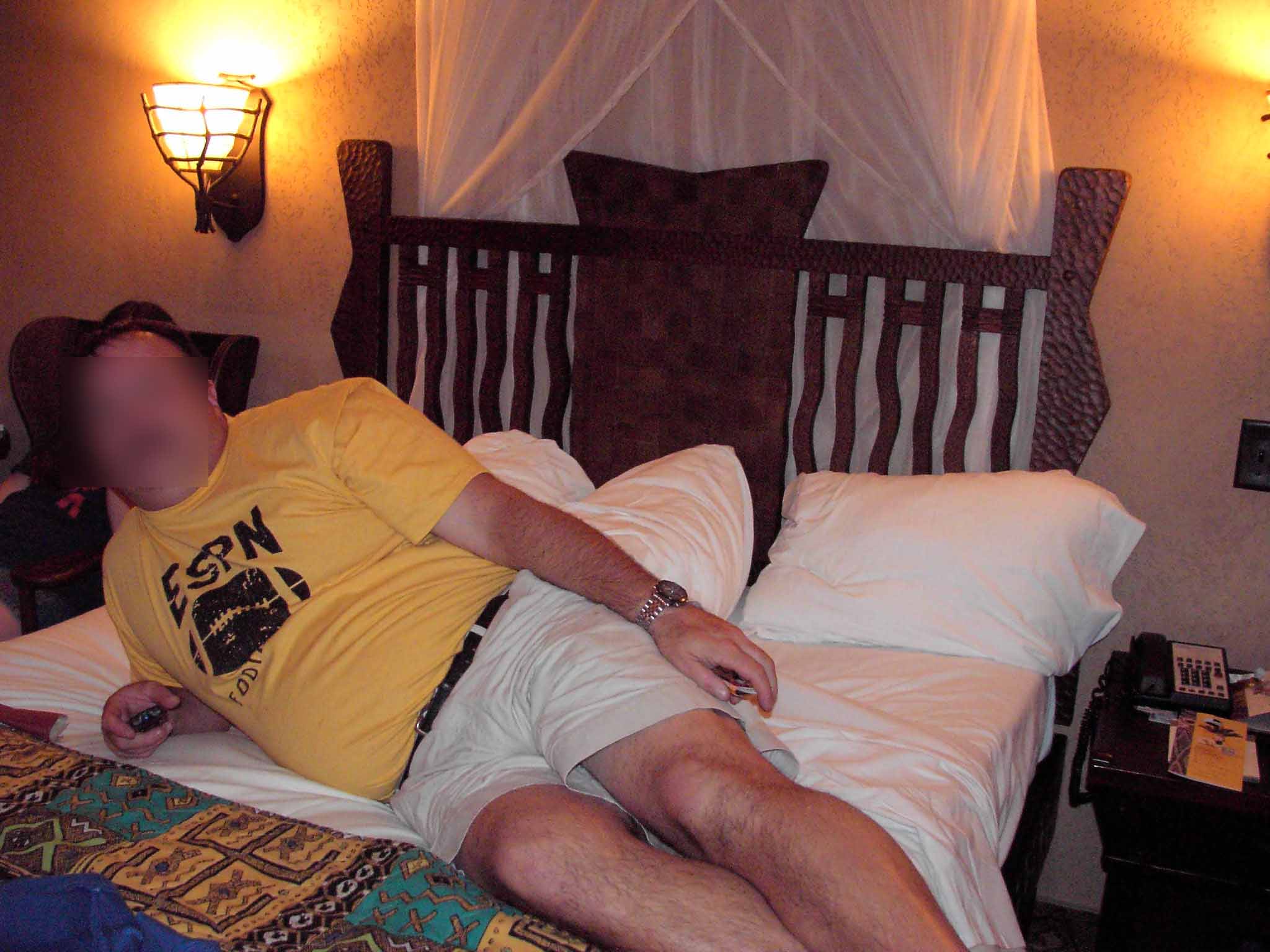 AKL Queen bed