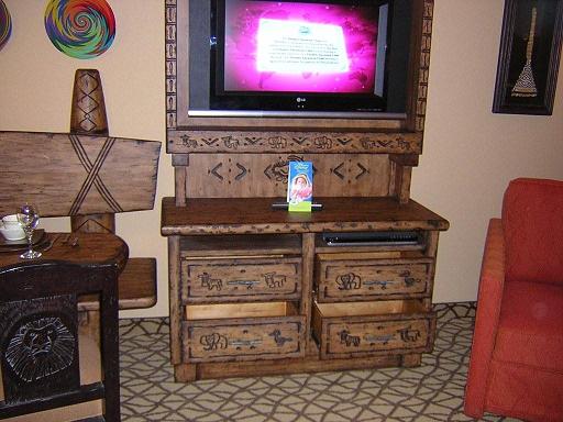 AKV 1BR LR: TV dresser