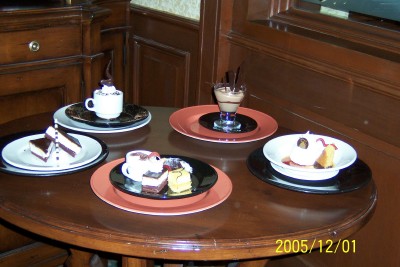 Alfredo's - Dessert tray
