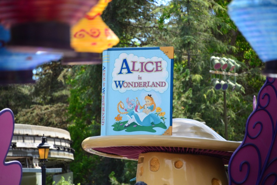 Alice-in-Wonderland-31