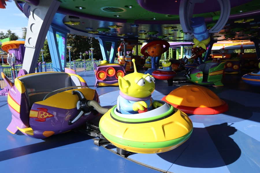 disney swirling saucers