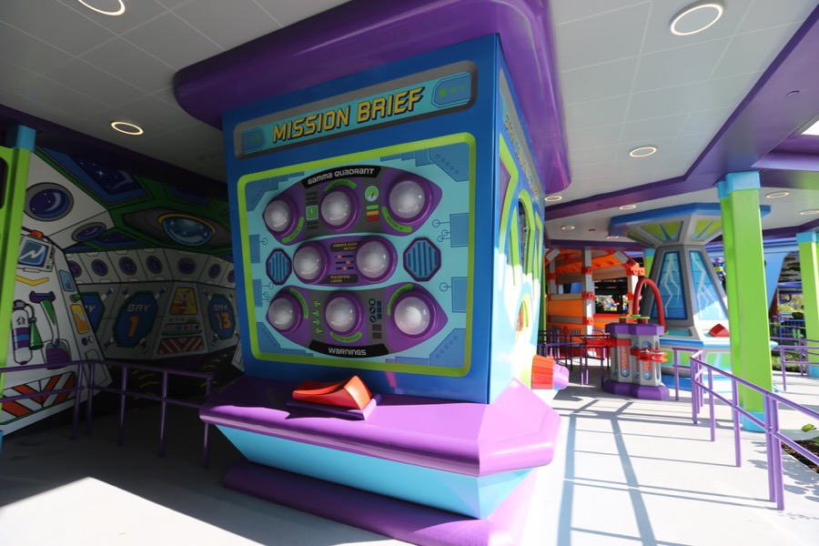disney swirling saucers