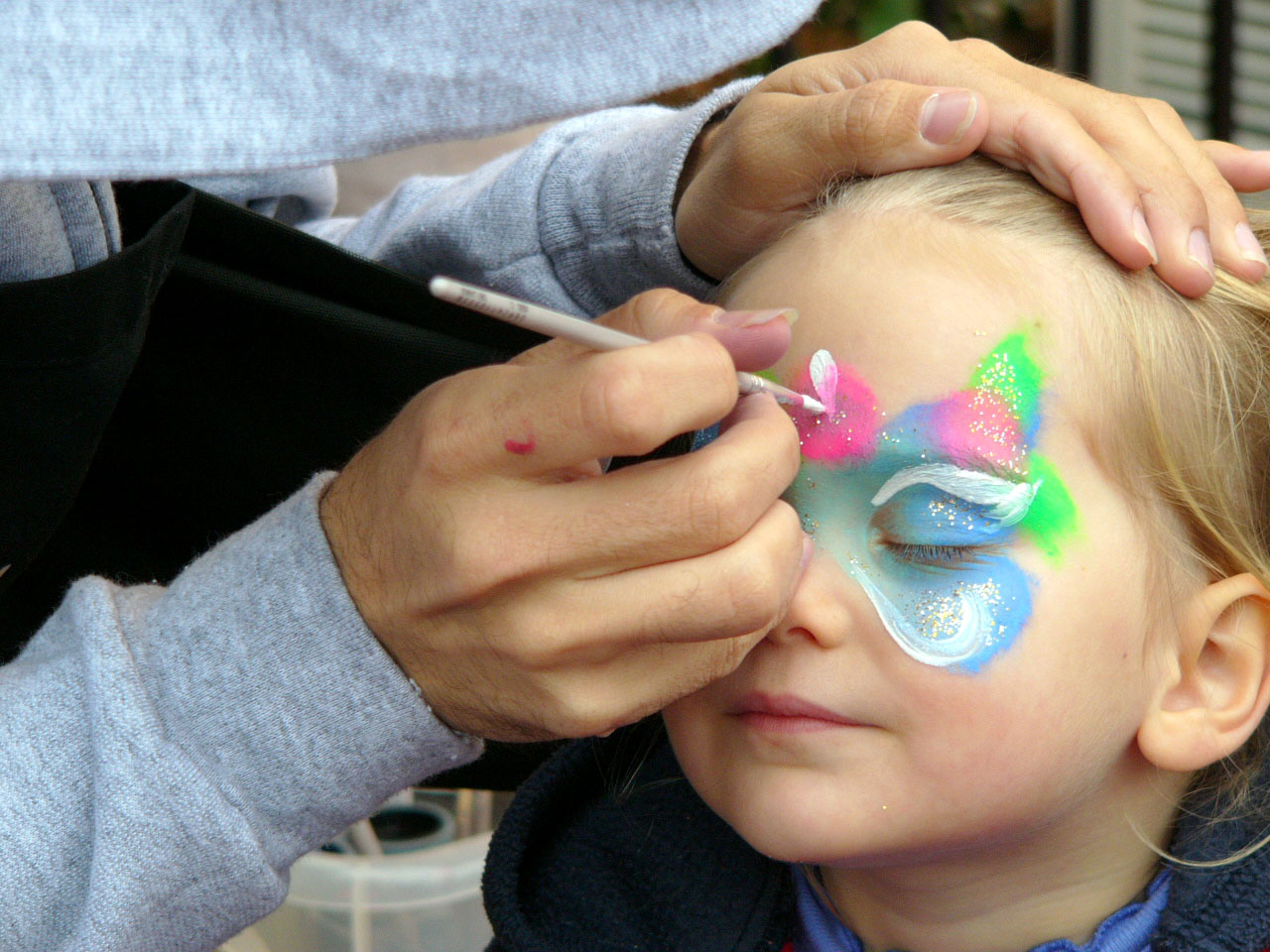 Alyssa_getting_her_face_Painted_001