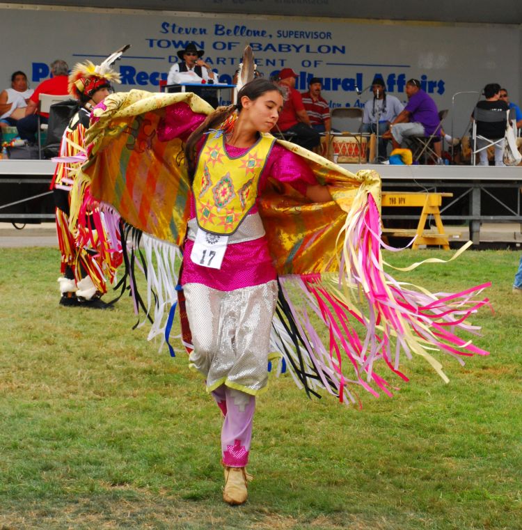 American_Indian_in_native_dress_2