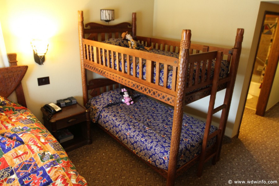 Animal-Kingdom-Lodge-Room-012