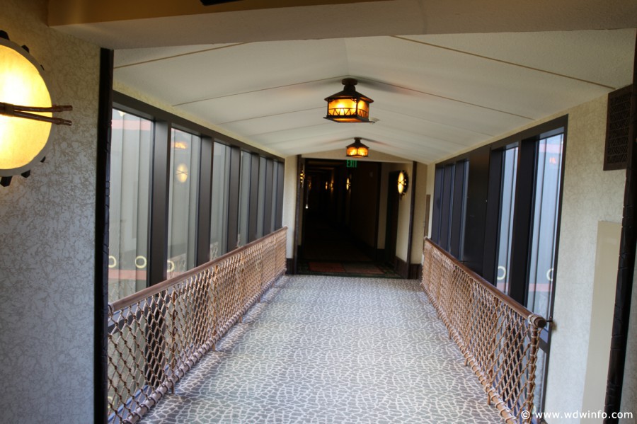 Animal-Kingdom-Lodge-Room-015