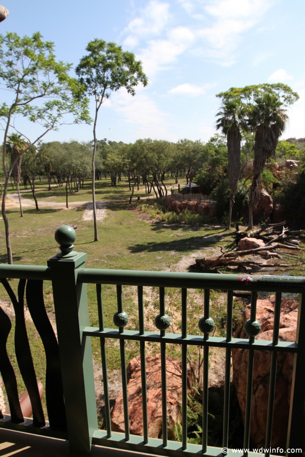 Animal-Kingdom-Lodge-Room-020