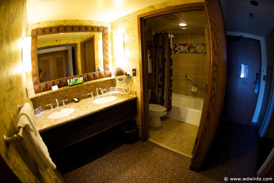 Animal-Kingdom-Lodge-Room-041