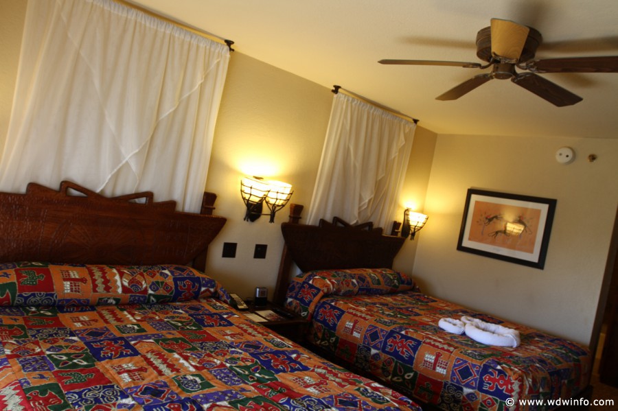 Animal-Kingdom-Lodge-Room-052