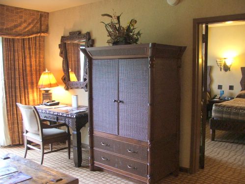 armoire w/tv and desk