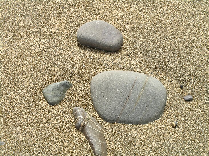 Artistic pebble photo!