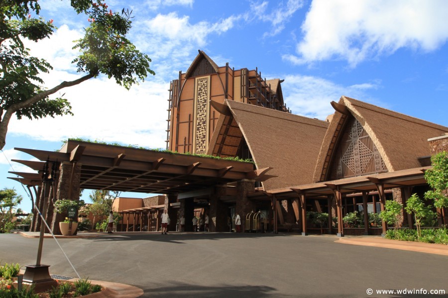 Aulani-entrance-lobby-16