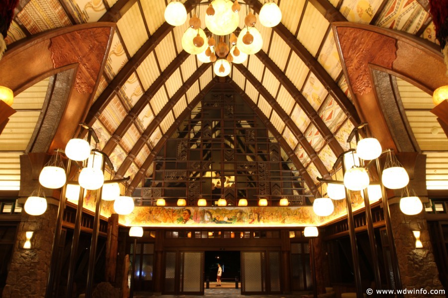 Aulani-entrance-lobby-24