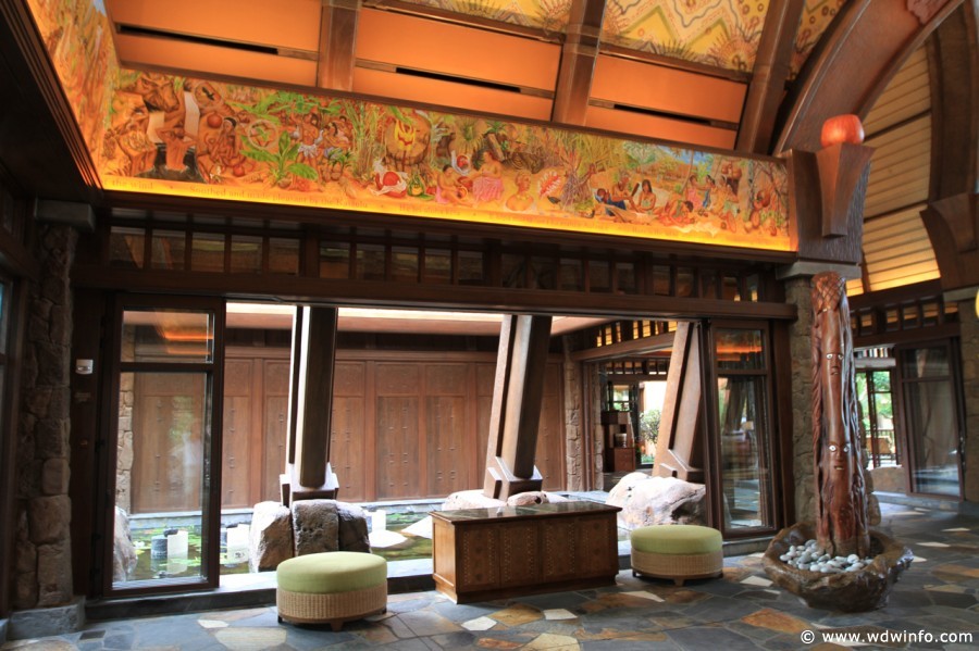 Aulani-entrance-lobby-28