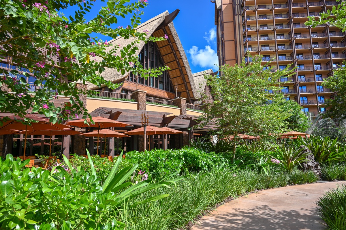 Aulani-Resort-002