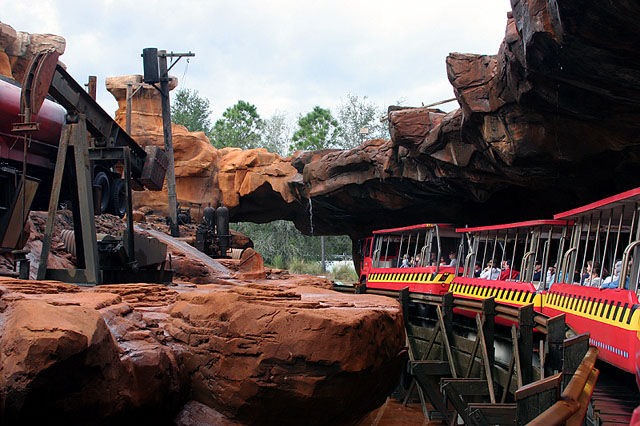 Backlot Tour - Catastrophe Canyon