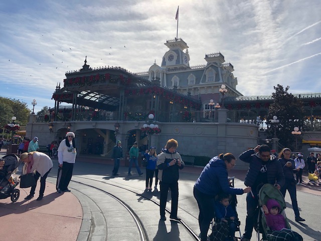 Backside Of Trainstation_MK_Disney 2018