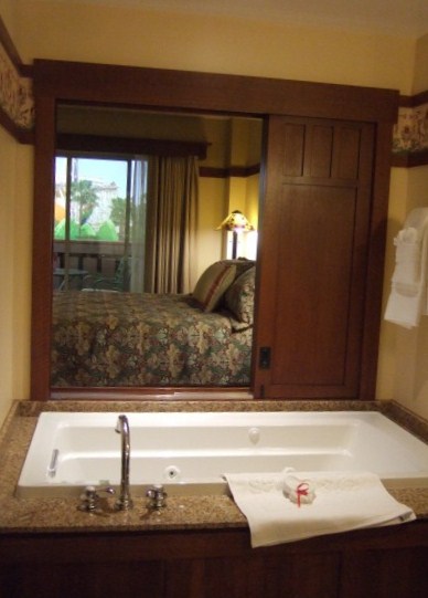 Bathroom_to_Balcony_424x565_