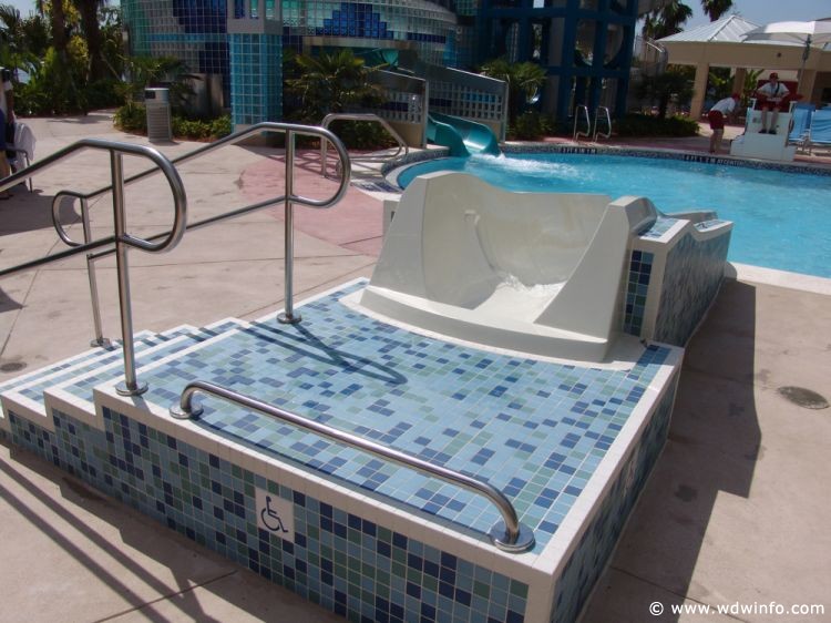 Bay_Lake_Tower_Pool_17