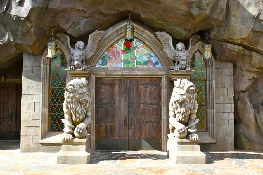 Be-Our-Guest-Restaurant-011