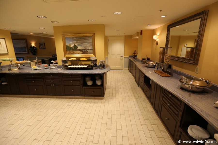 Beach-Club-Concierge-Lounge-11