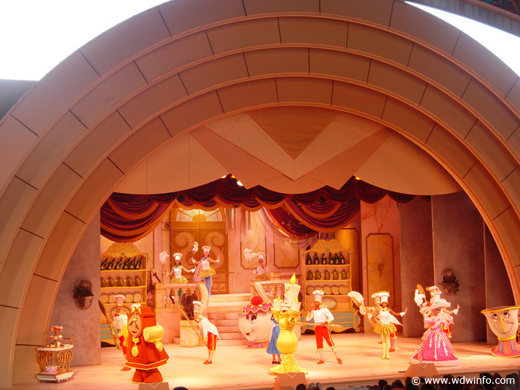 Beauty_and_the_Beast_Stage_Show_12