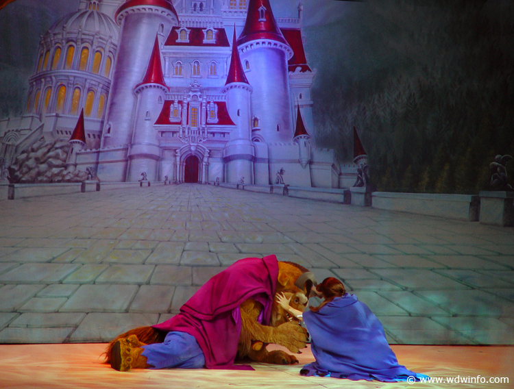 Beauty_and_the_Beast_Stage_Show_18