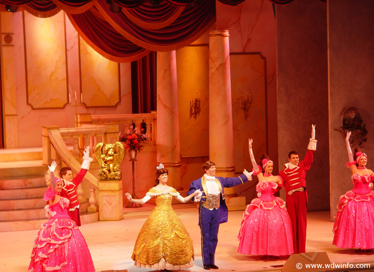 Beauty_and_the_Beast_Stage_Show_24