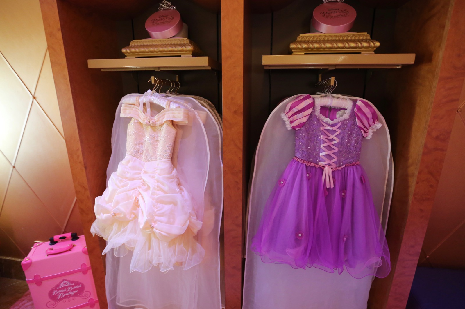 Bibbidi-Bobbidi-Boutique-001