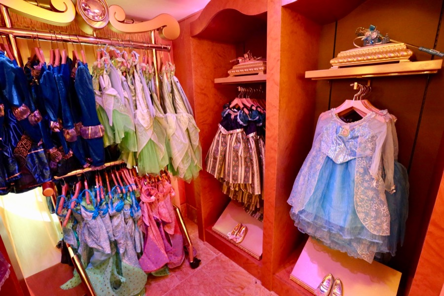 Bibbidi Bobbidi Boutique-008